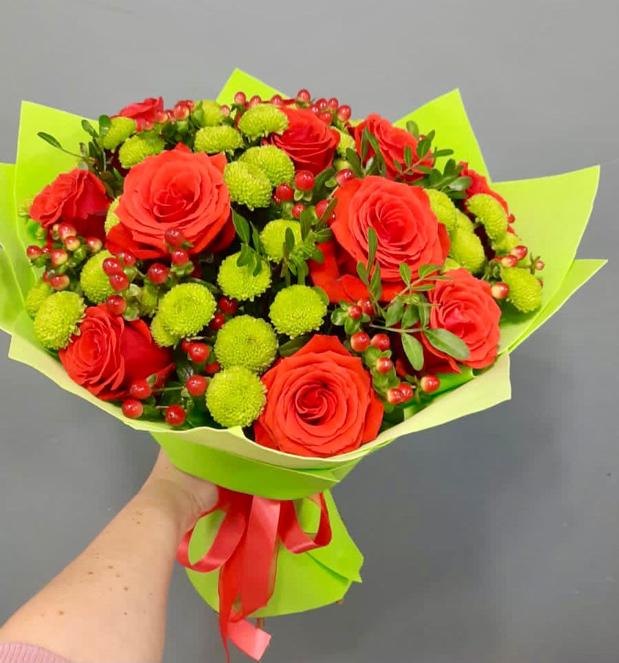 Букет цветов из: Хризантемы и Розы в Панкрушихе