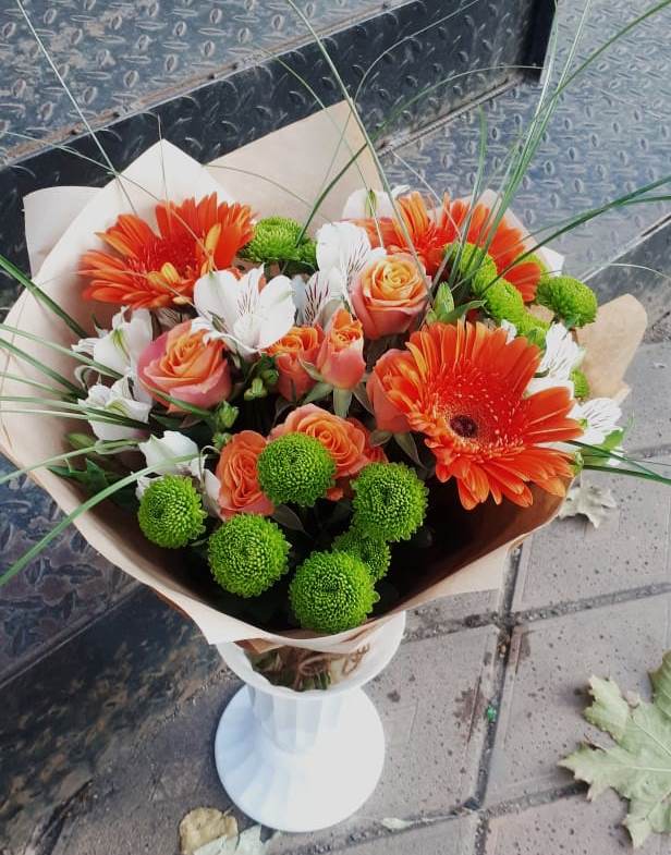 Букет цветов из: Герберы, Хризантемы, Альстромерии и Розы в Панкрушихе
