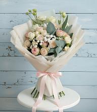 Букет цветов из:  Розы и Лизиантусы в Панкрушихе