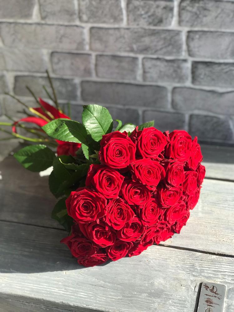 Букет Красные розы Фридом в Панкрушихе