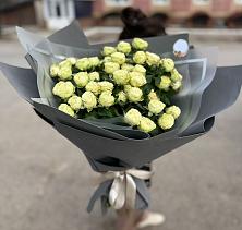 Букет Белые кустовые розы Солинеро в Панкрушихе