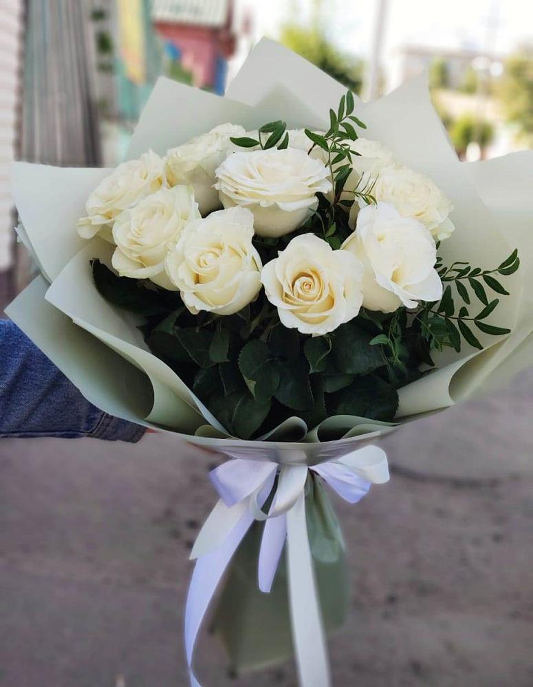 Букет Белые розы Проуд в Панкрушихе
