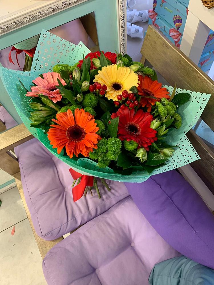 Букет цветов из: Герберы, Хризантемы и Альстромерии в Панкрушихе