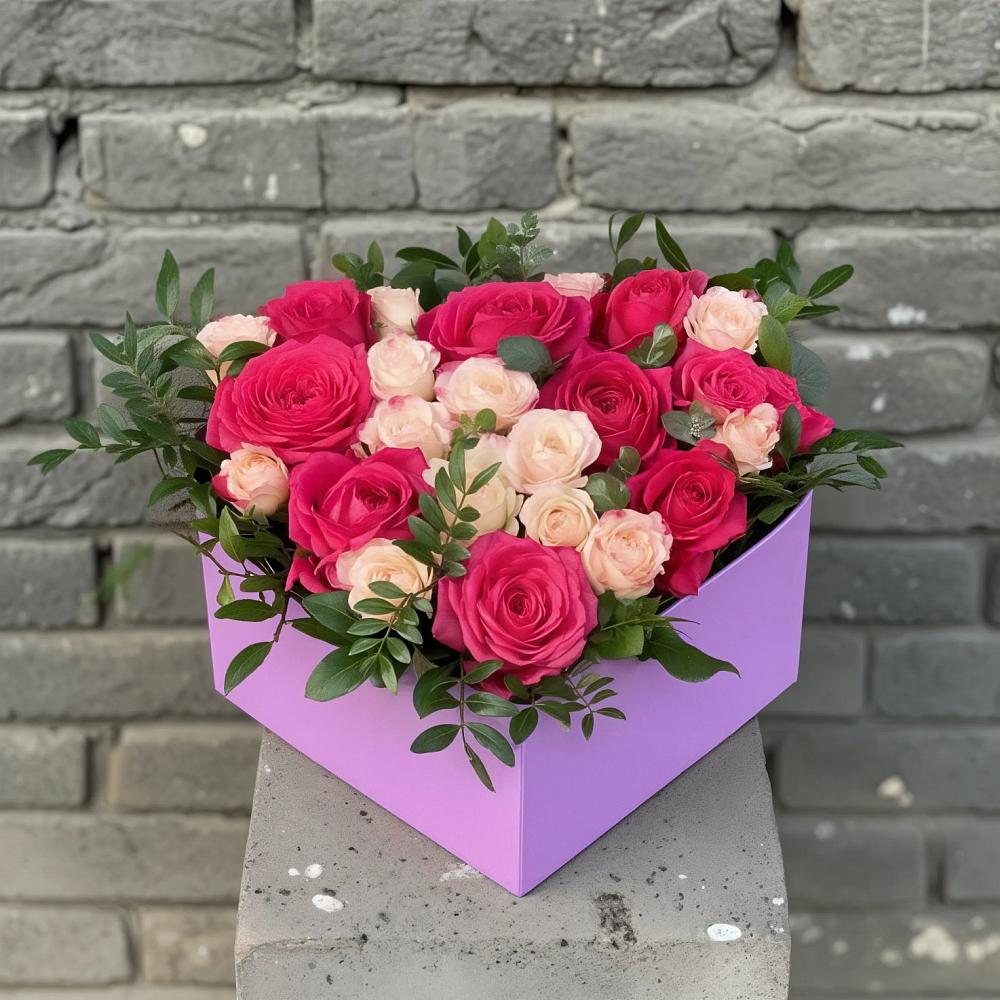 Цветочная композиция из Розы в коробке в Панкрушихе