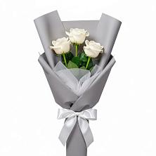 Букет 3 белые розы в Панкрушихе