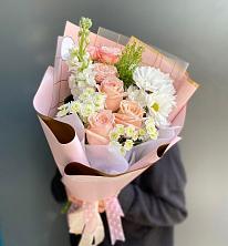 Букет цветов из:  Хризантемы и Розы в Панкрушихе