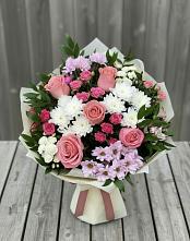 Букет цветов из:  Альстромерии, Гвоздики, Розы и Хризантемы в Панкрушихе