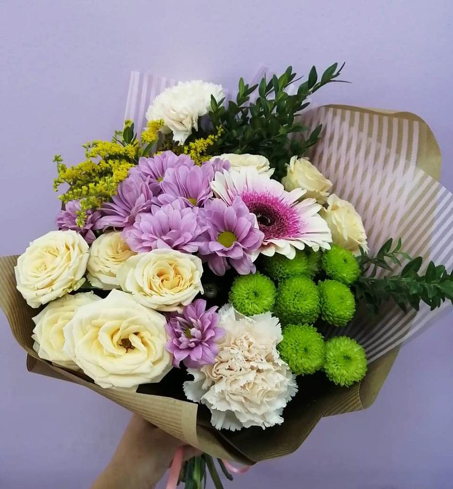 Букет цветов из: Хризантемы, Розы, Гвоздики и Герберы в Панкрушихе