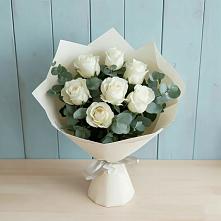 Букет Белые розы в Эвкалипте в Панкрушихе