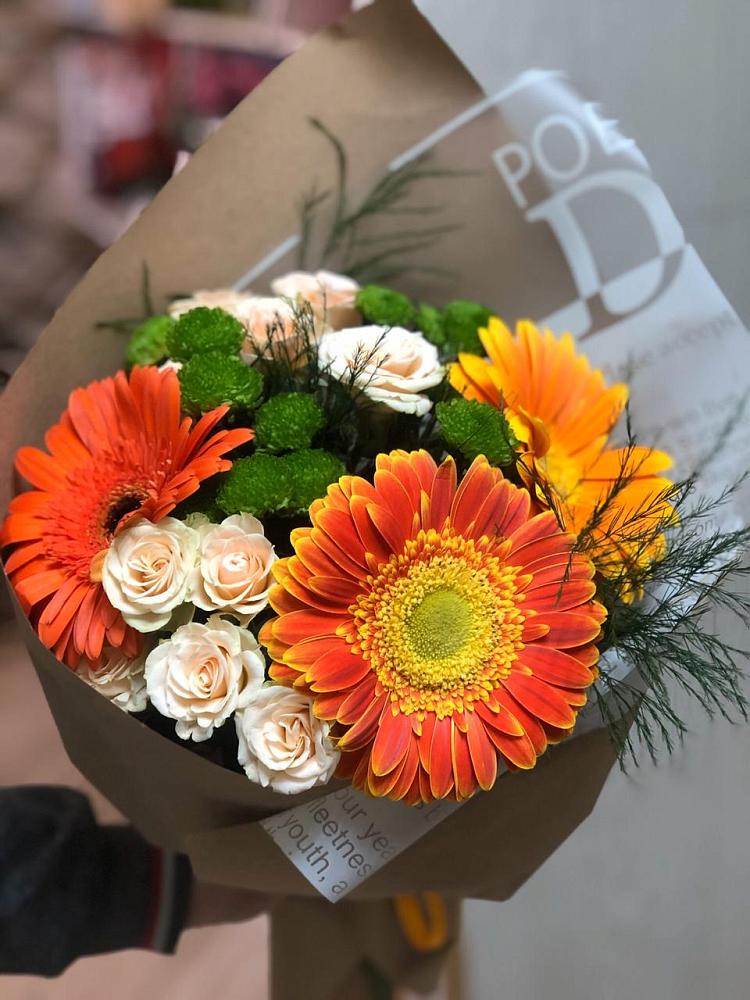 Букет цветов из: Герберы, Хризантемы и Розы в Панкрушихе
