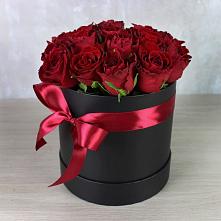 Цветочная композиция из Розы в шляпной коробке в Панкрушихе
