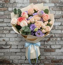 Букет цветов из:  Розы, Лизиантусы и Гвоздики в Панкрушихе